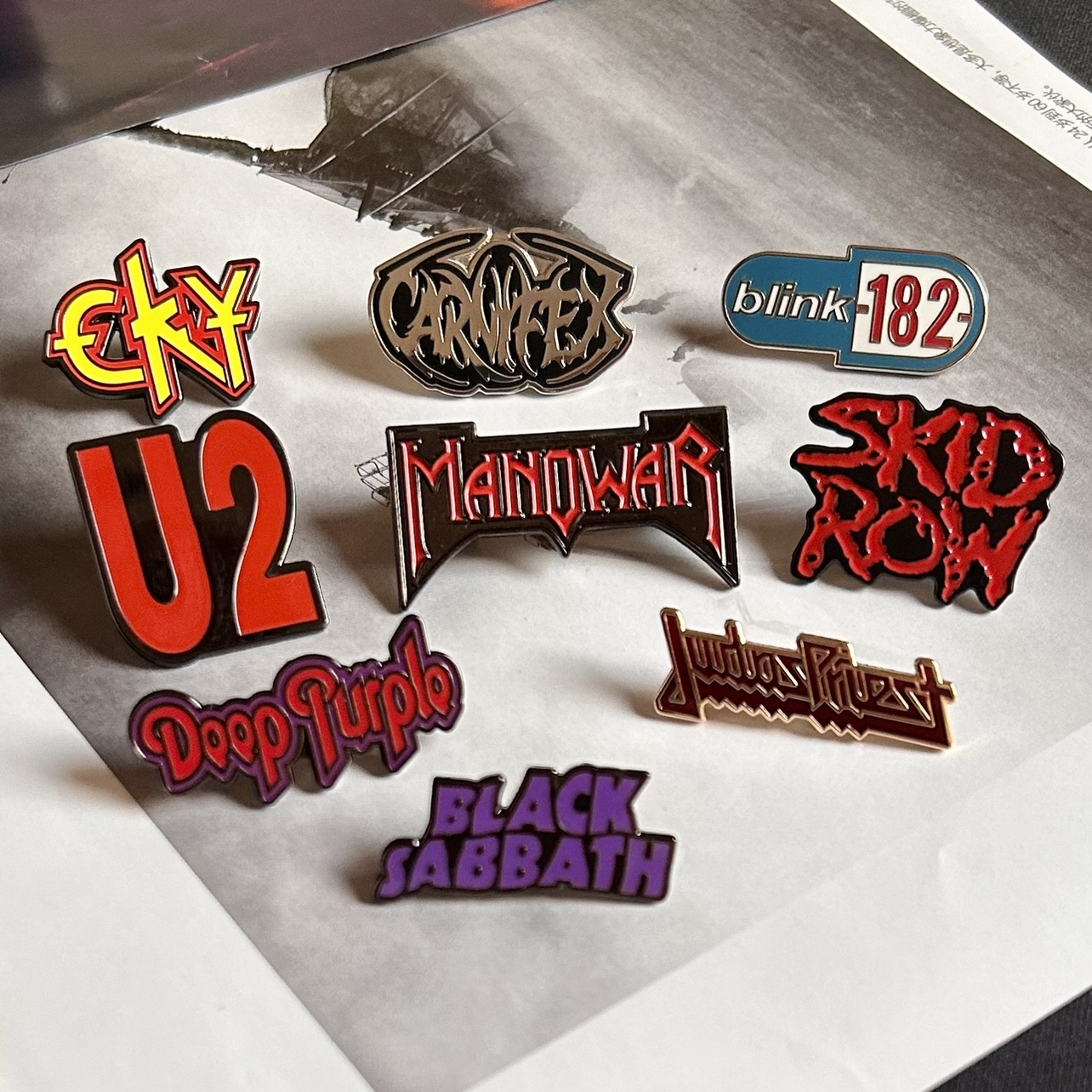 Rock Band Logo Metal Badge Mus - Heavy Equipment Logo のレビューと価格
